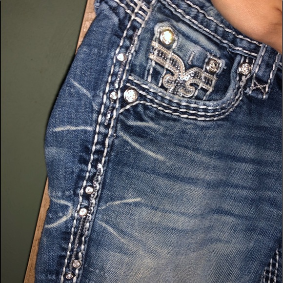 Rock Revival Jeans - Picture 4 of 4